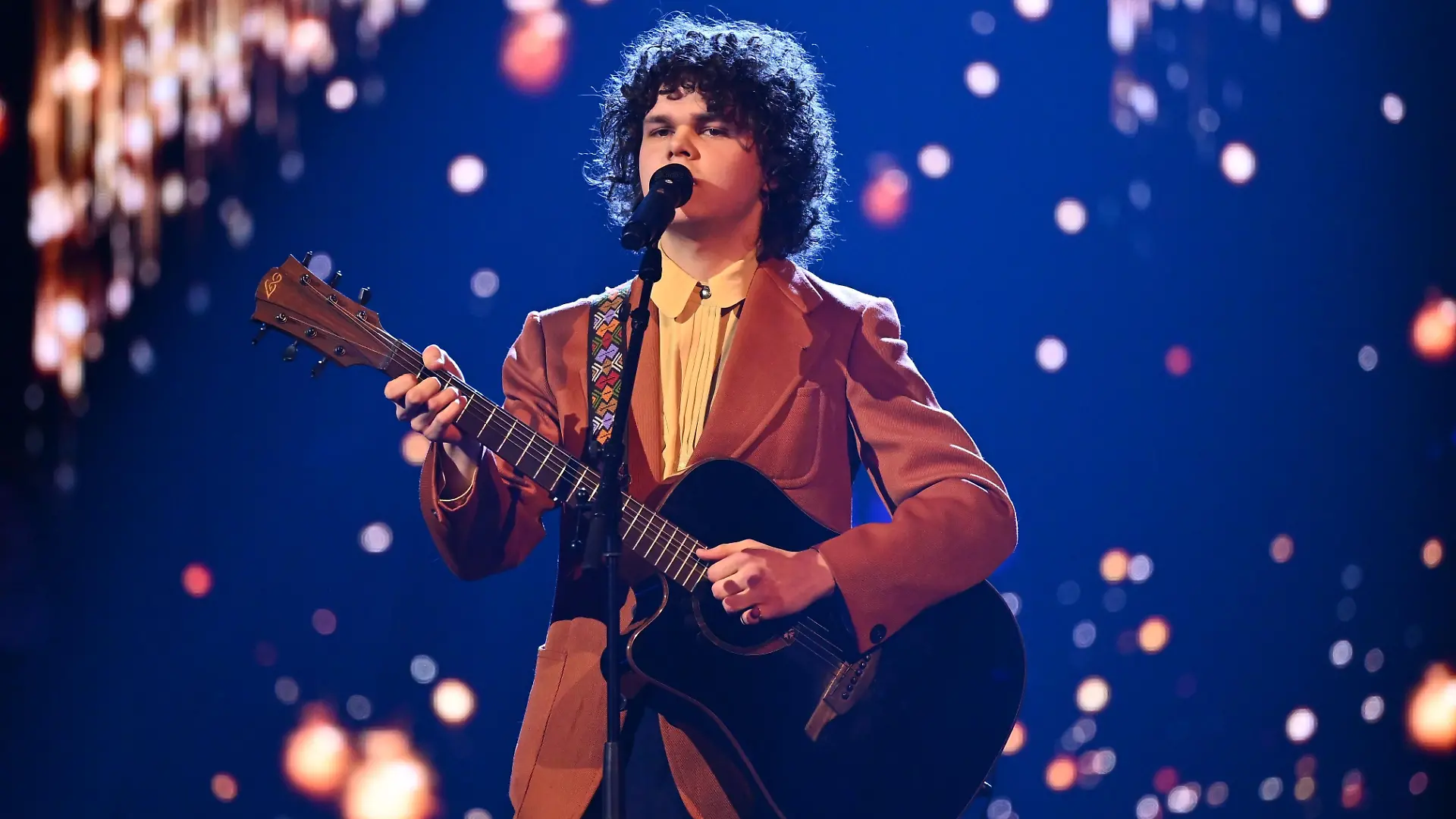 Benjamin sorgt mit eigenem Song für Ohrwurm bei Raab