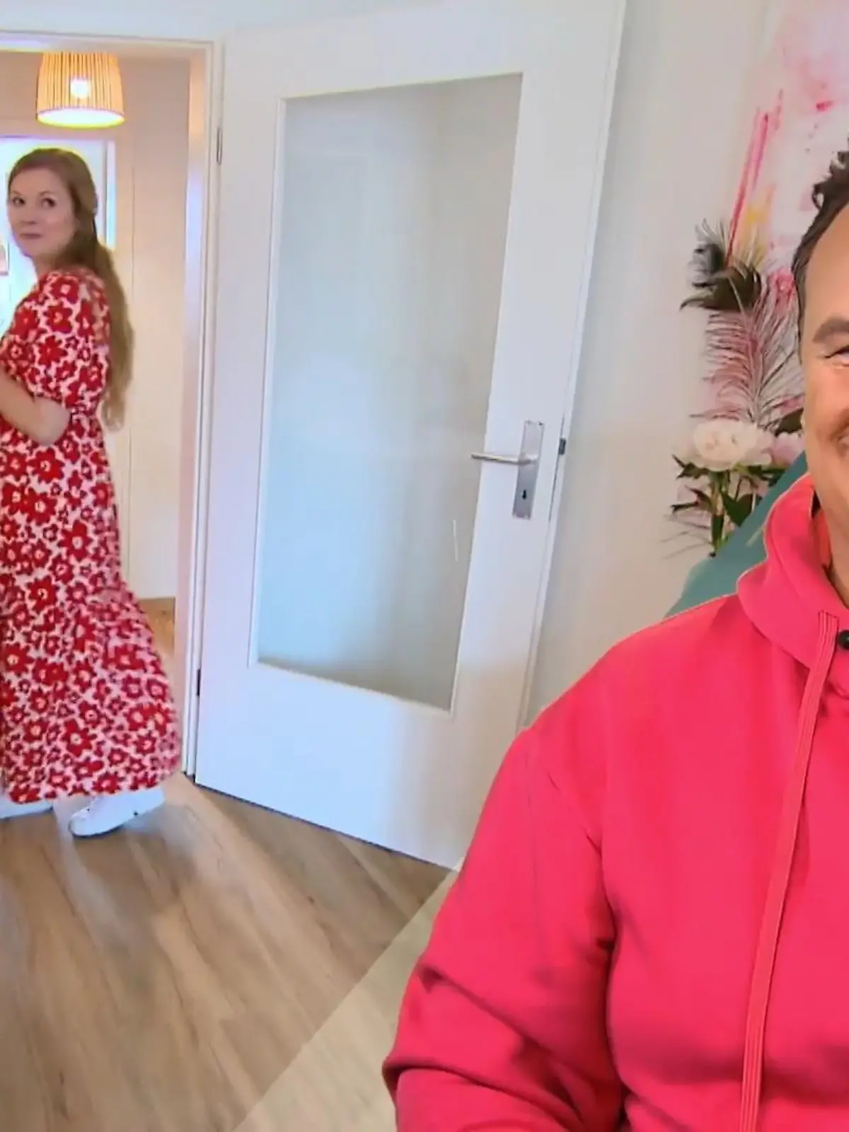 Bild zu: "Trockenblumen findet man bei Kandidatin Mira nicht."