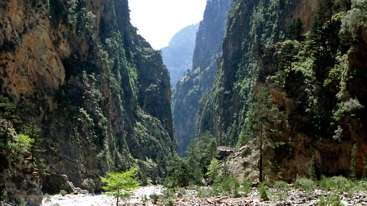 In der Samaria-Schlucht im Süden Kretas wird nach dem Vermissten gesucht