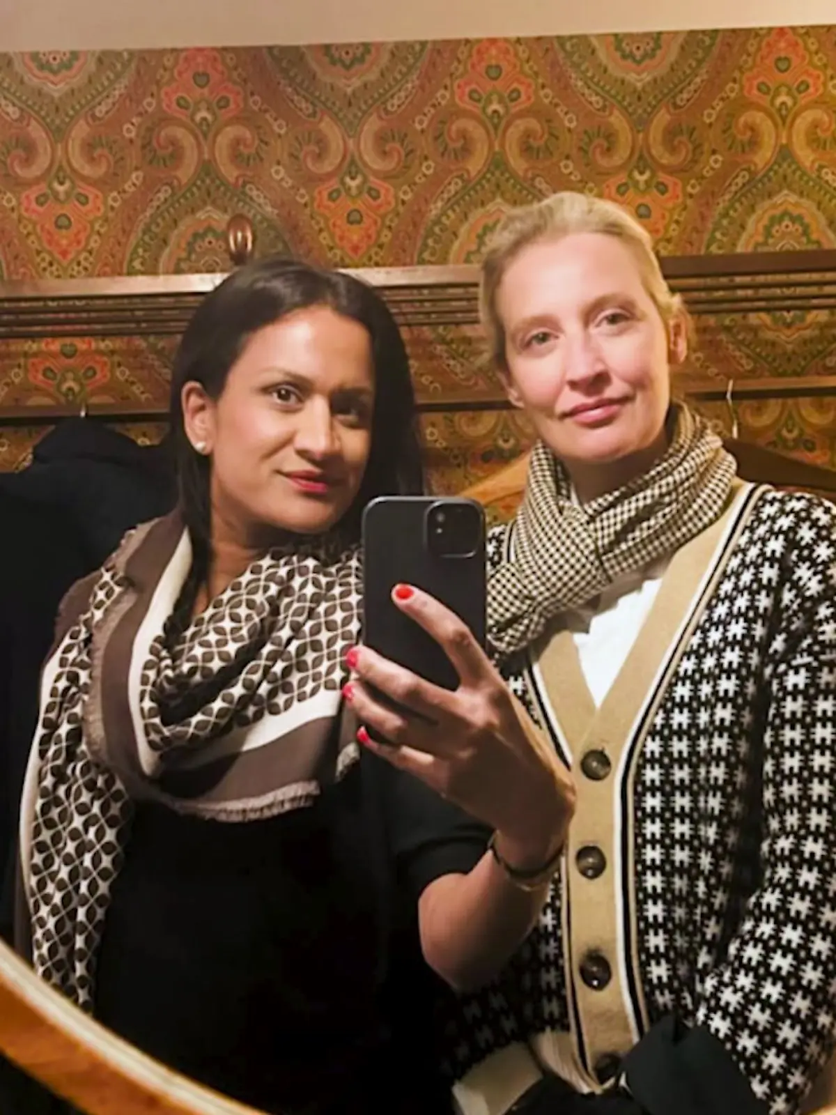 Bild zu: "Sport, Sri Lanka, Schweiz – SIE ist die Frau von Alice Weidel"