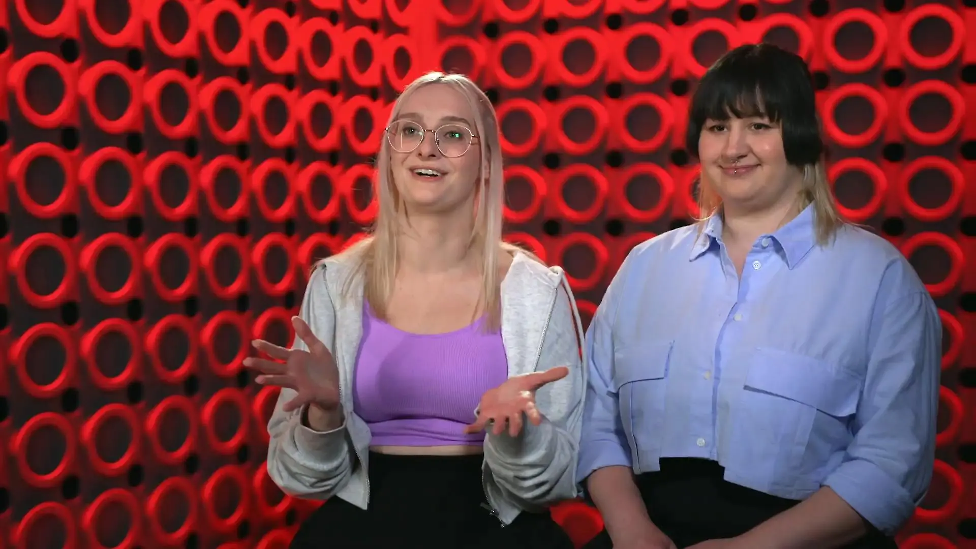 Feli und Lea sind Freundinnen seit der Schulzeit Vereint durch LEGO