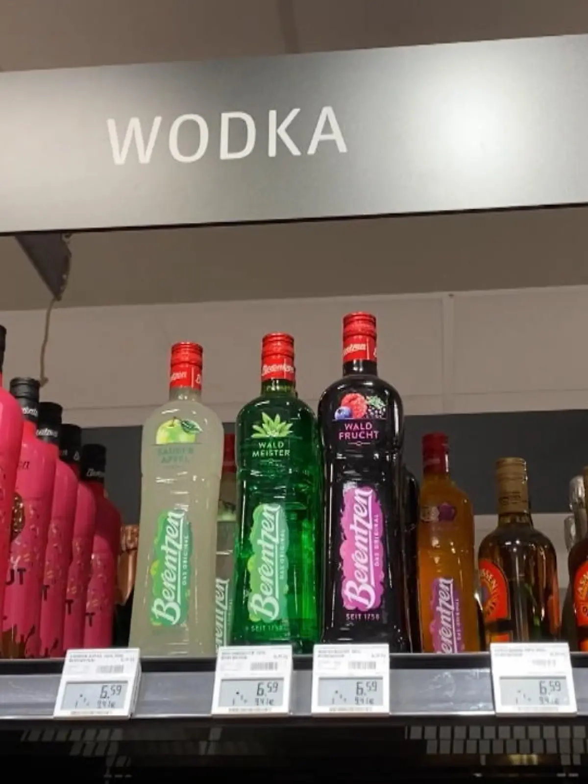 Was bringt ein Wodka-Boykott wirklich? Und auch der Boykott von anderen typisch russischen Lebensmitteln? Das zeigen wir im Video.