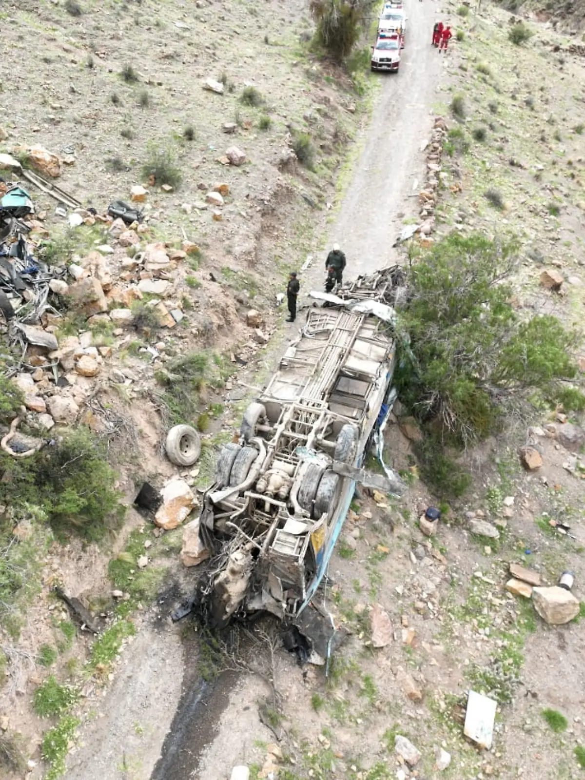 Der Bus stürzte 800 Meter in eine Schlucht. 28 Menschen starben in dem Wrack. 