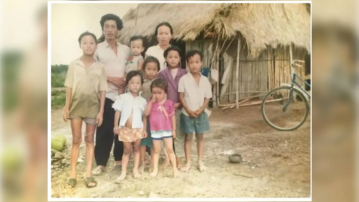Mit diesem Foto findet Kim Hoa Gouguet ihre leibliche Familie wieder.