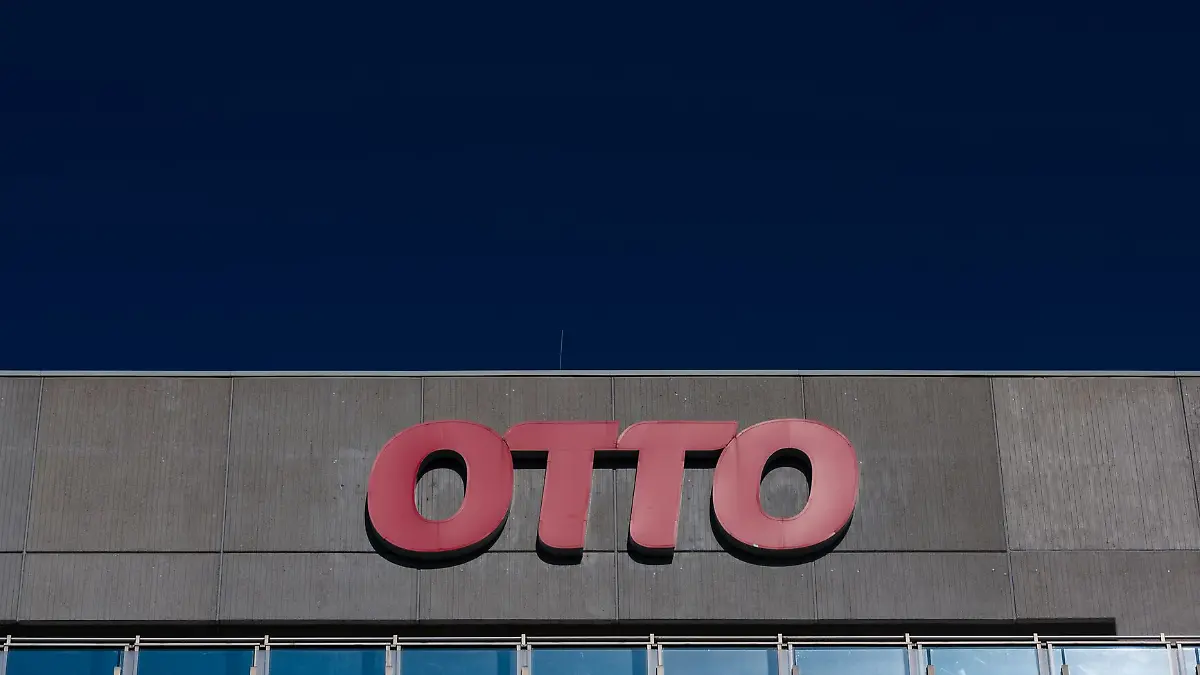 Der Onlinehändler Otto hat die Entlassung von Callcenter-Mitarbeitern angekündigt. (Archivbild)