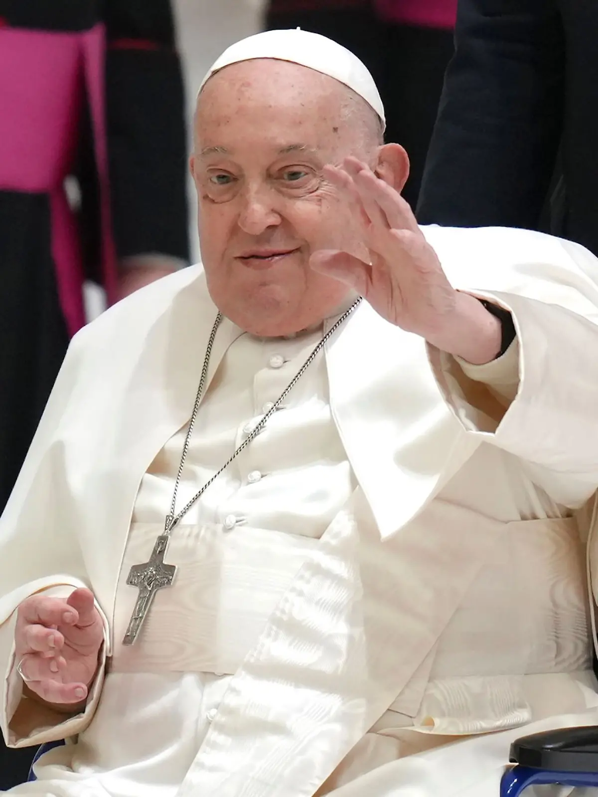 Bild zu: "Papst hat jetzt auch Nierenprobleme "
