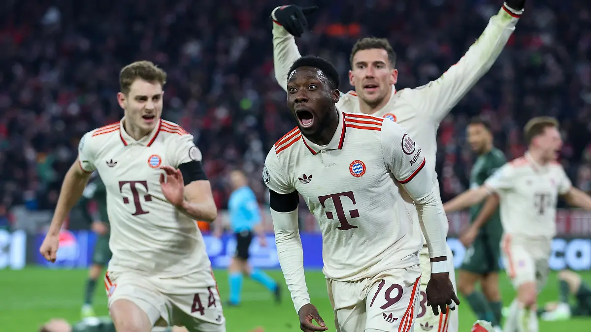 Alphonso Davies bejubelt seinen Lasst-Minute-Ausgleich.