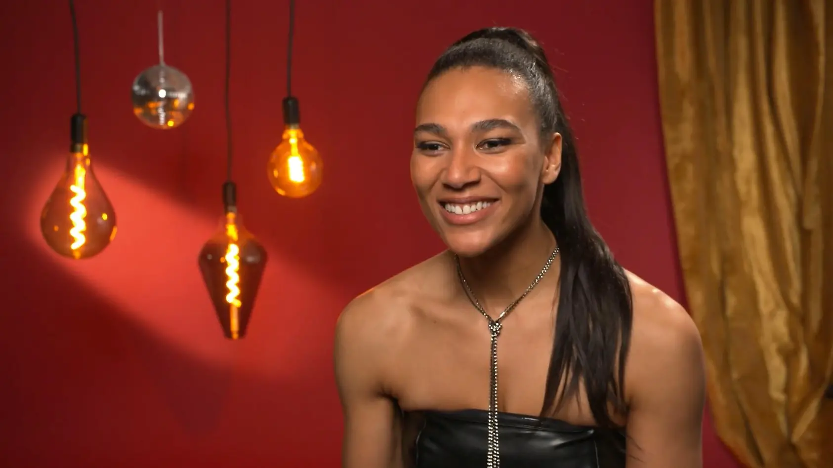 Marie Mouroum ist Stuntfrau und Schauspielerin: Diese „Let's  Dance“-Kandidatin ist eine echte Superheldin