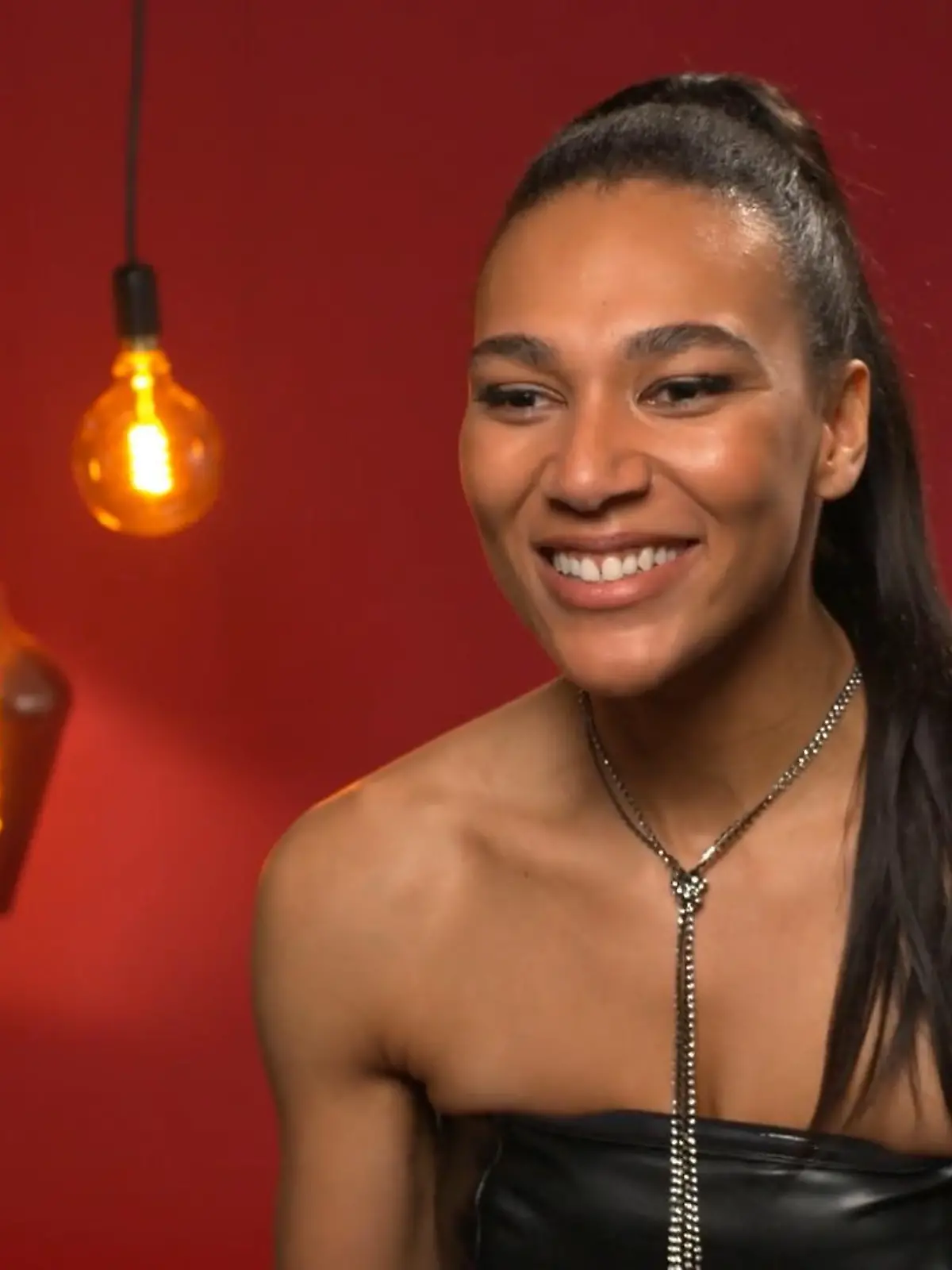Bild zu: "Diese „Let's Dance“-Kandidatin ist eine echte Superheldin"