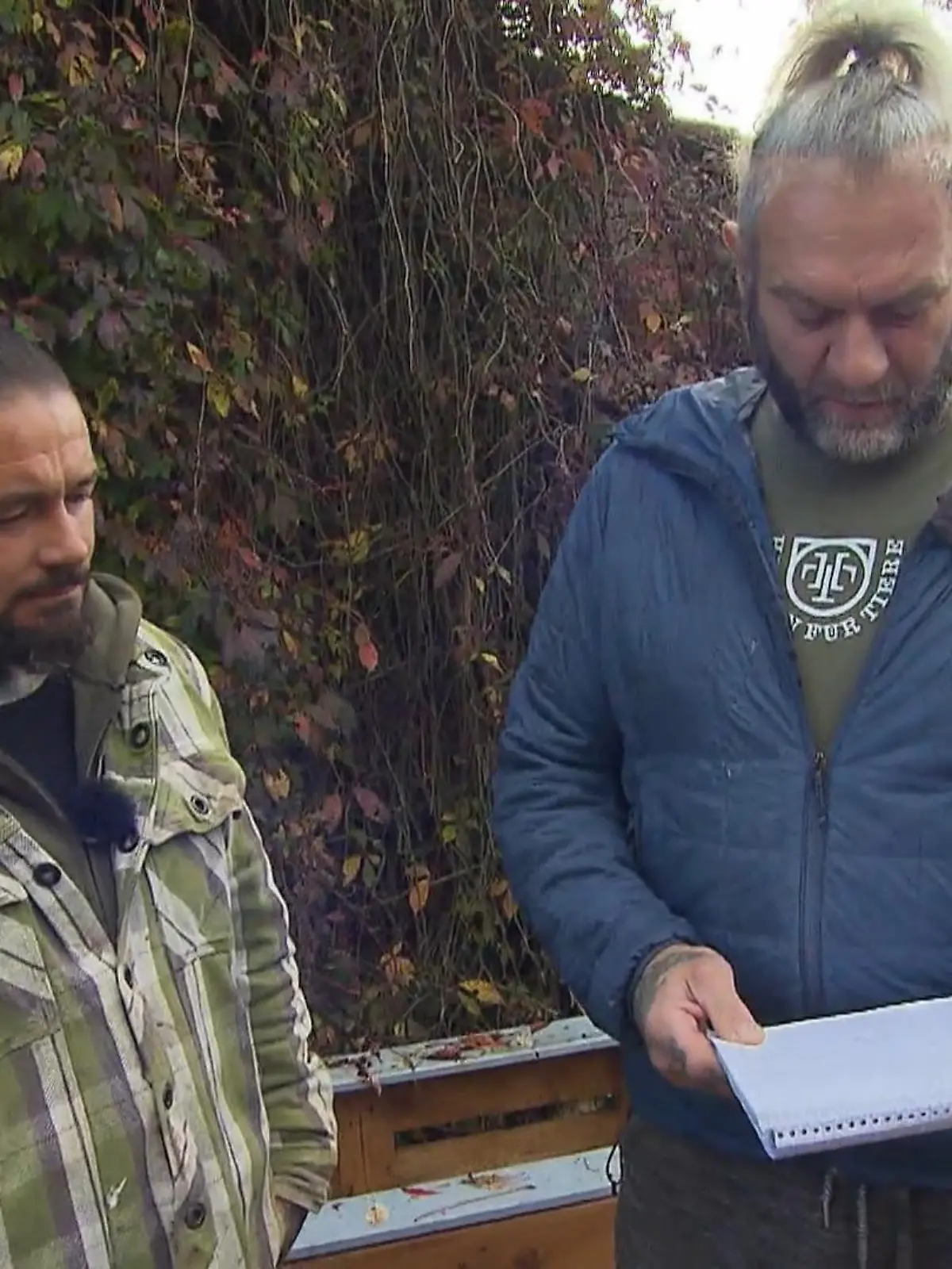 Bild zu: "Ralf und Steve kämpfen sich durch den Tagesplan"