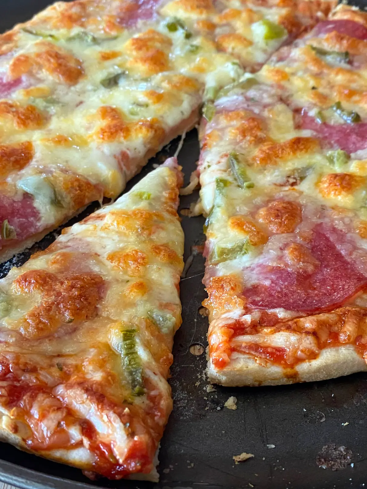 Bild zu: "Mit Tiefkühlpizza vergiftet? Papa hat „versucht, meine Mama umzubringen”"