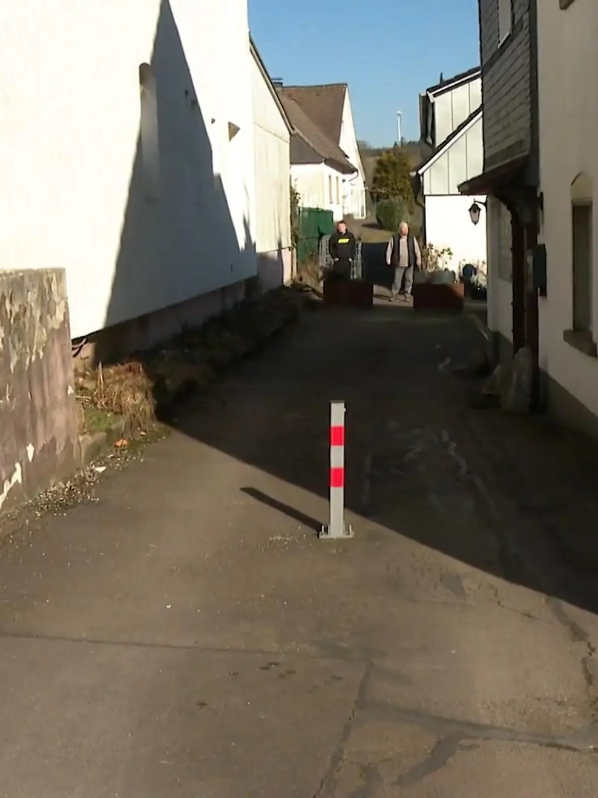Bild zu: "Nachbar blockiert Haus "