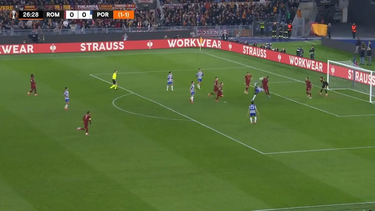 Fallrückzieher-Tor bringt FC Porto in Führung Europa League auf RTL+