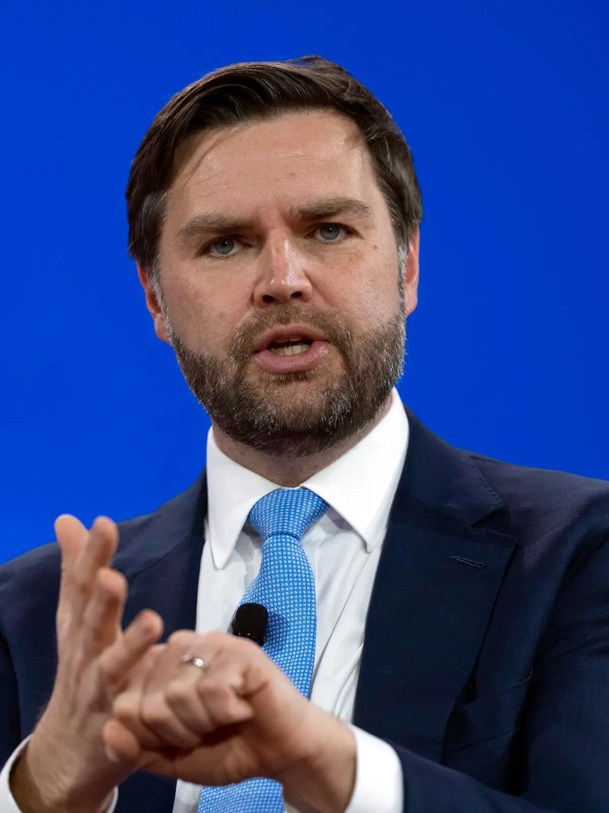 Bild zu: "Vance stellt Schutz von Deutschland infrage "