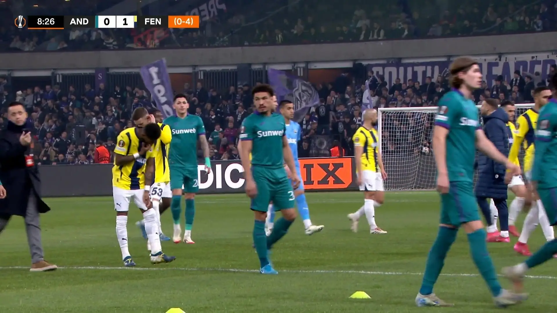 Prügelei auf den Rängen in Anderlecht! Spiel vor Abbruch Europa League auf RTL+