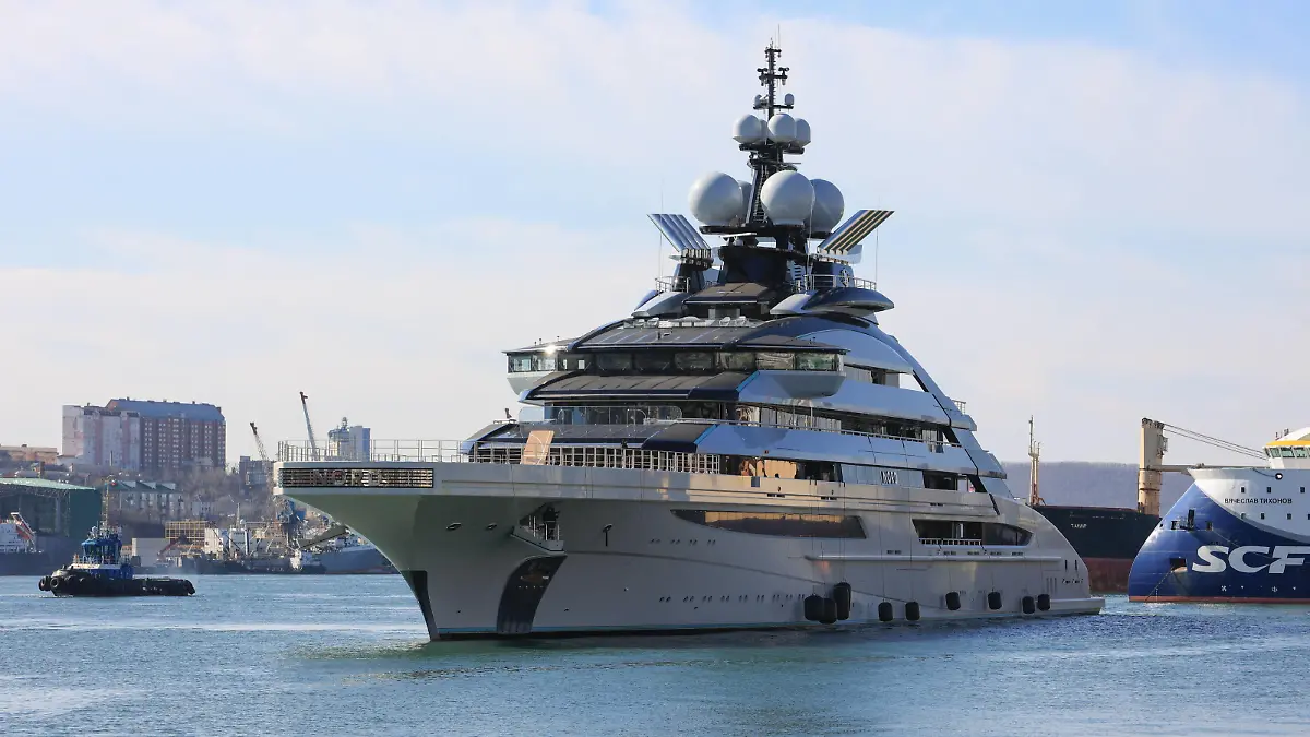 VLADIVOSTOK, RUSSIA - MARCH 31, 2022: Russian businessman Alexei Mordashov s Nord Yacht is pictured in the Eastern Bosphorus Strait. The vessel left the Port of Victoria in Seychelles on March 12. The 142 meter long yacht, built at the German shipyard Lurssen and launched in 2021, is one of the biggest yachts in the world. Its approximate cost is about $300mln. The Italian authorities have seized a building complex owned by Mordashov on the Island of Sardinia. Mordashov, chairman of the Board of Directors at Severstal, was sanctioned by the European Union. Yuri Smityuk/TASS PUBLICATIONxINxGERxAUTxONLY TS12A531 