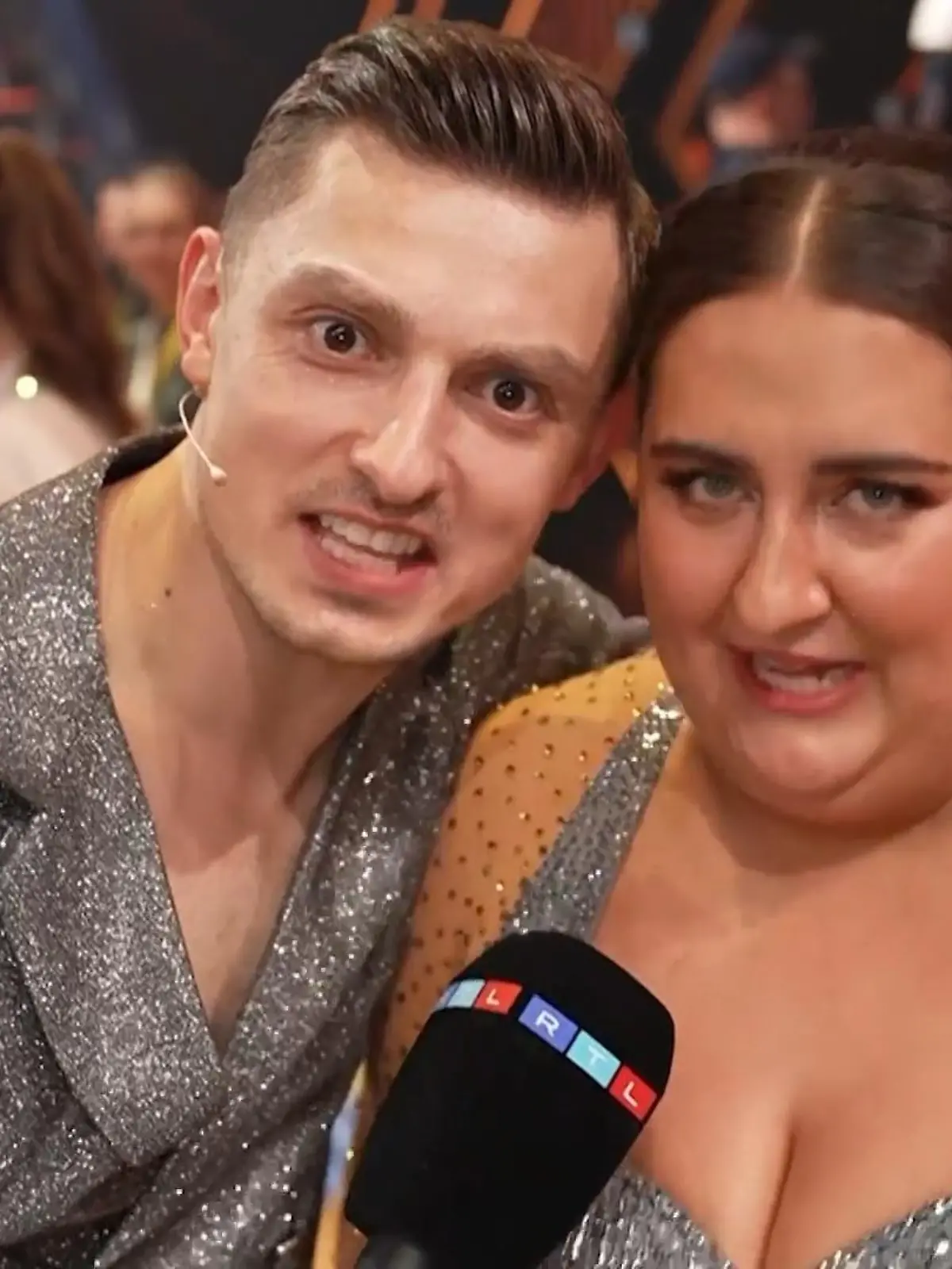 Bild zu: "selfiesandra & Zsolt Sándor Cseke verstehen sich ohne Worte"