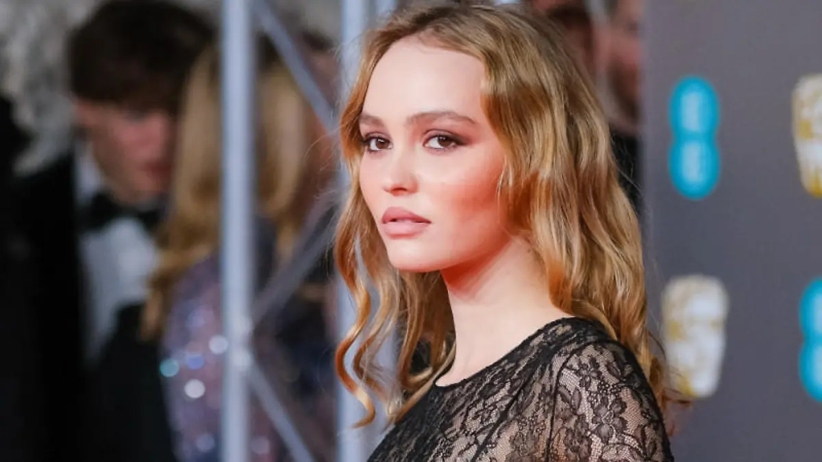 Lily-Rose Depp tritt dem Cast von 'The Governesses' bei
