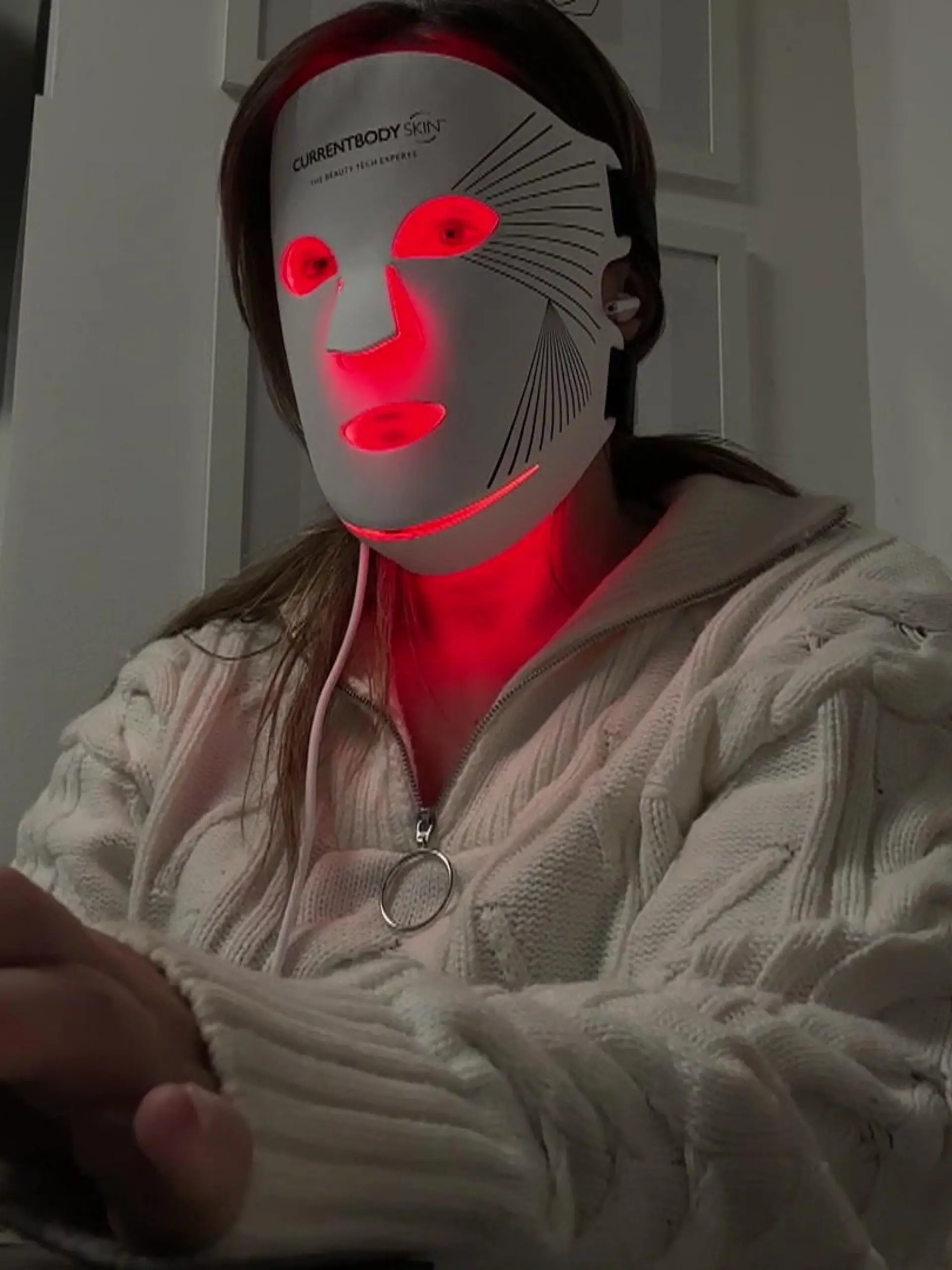 Bild zu: "Was kann der Faltenkiller aus der Lampe?"