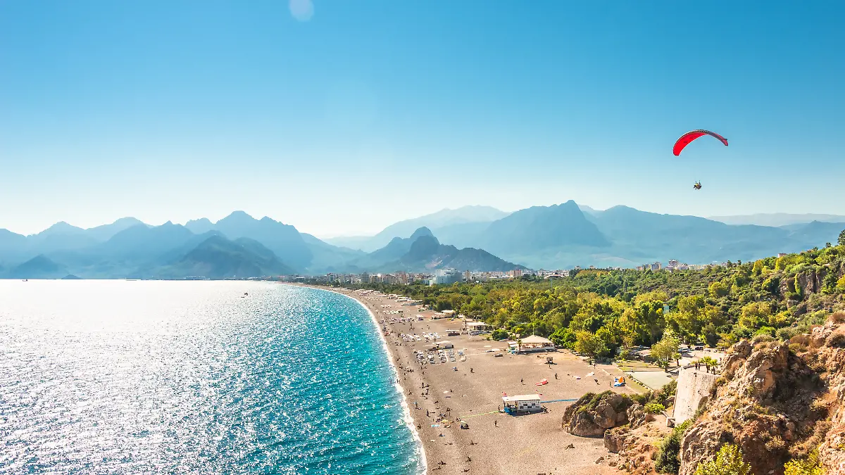 Methanolvergiftung möglich! Das Auswärtige Amt warnt vor gepanschtem Alkohol in der Türkei.