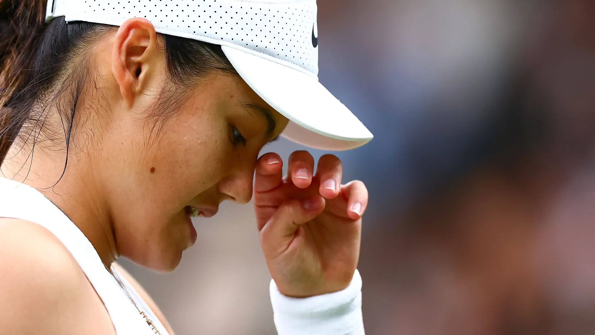 Tennisspielerin Emma Raducanu beim Turnier in Wimbledon 2024