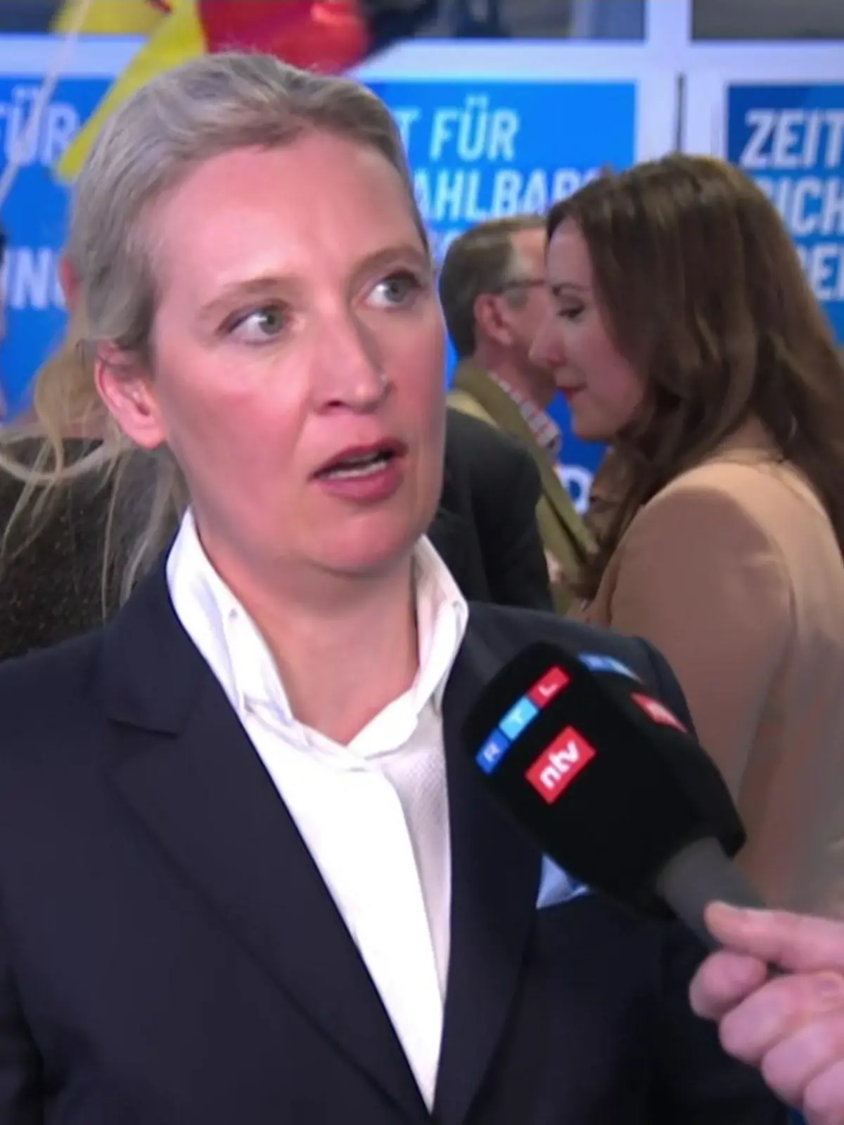Bild zu: "Alice Weidel sicher! „Wir werden die CDU überholen”"