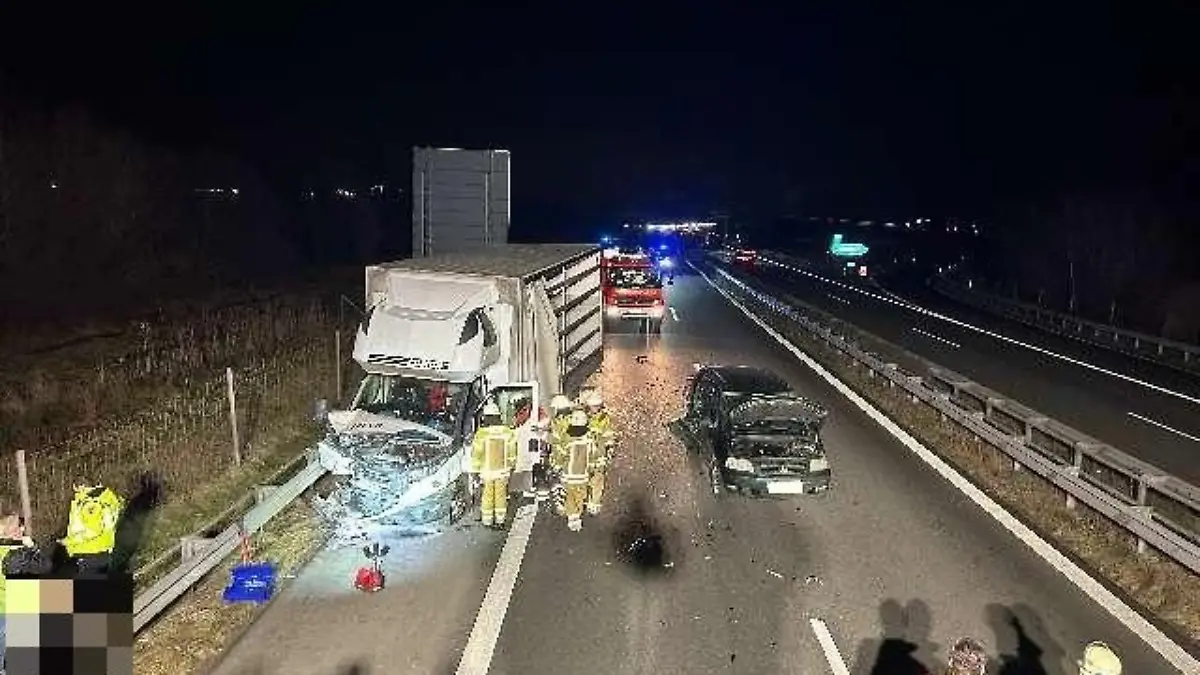 Auf der A 26 bei Stade kommt es zu dem Unfall.