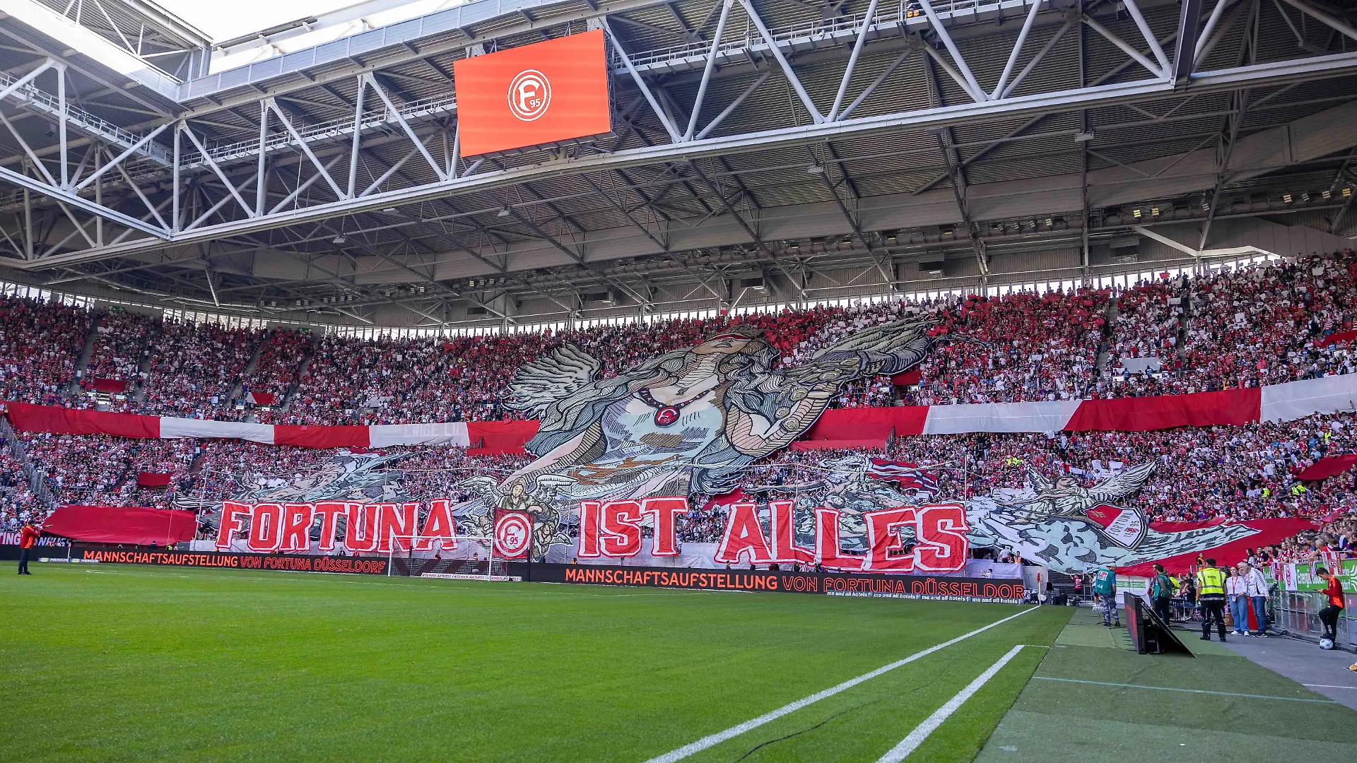 Auf diese Choreo der Fortuna-Fans antworteten die FC-Anhänger auf ihre Art und Weise.