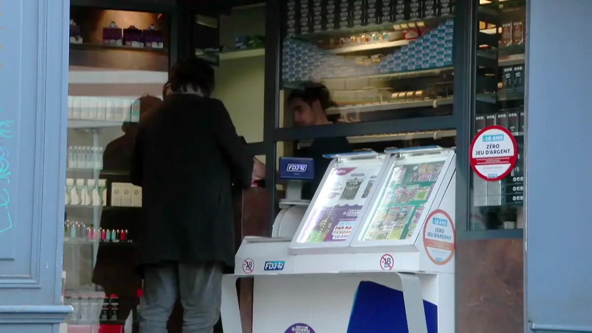 Lotto-Gewinn mit gestohlener Kreditkarte Wem gehören die 500.000 Euro?