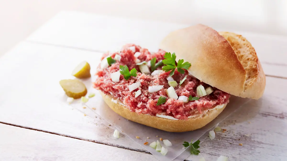 Denkt ihr bei diesem Anblick „nice to Mett you“? So geht es vielen während der Karnevalszeit! 