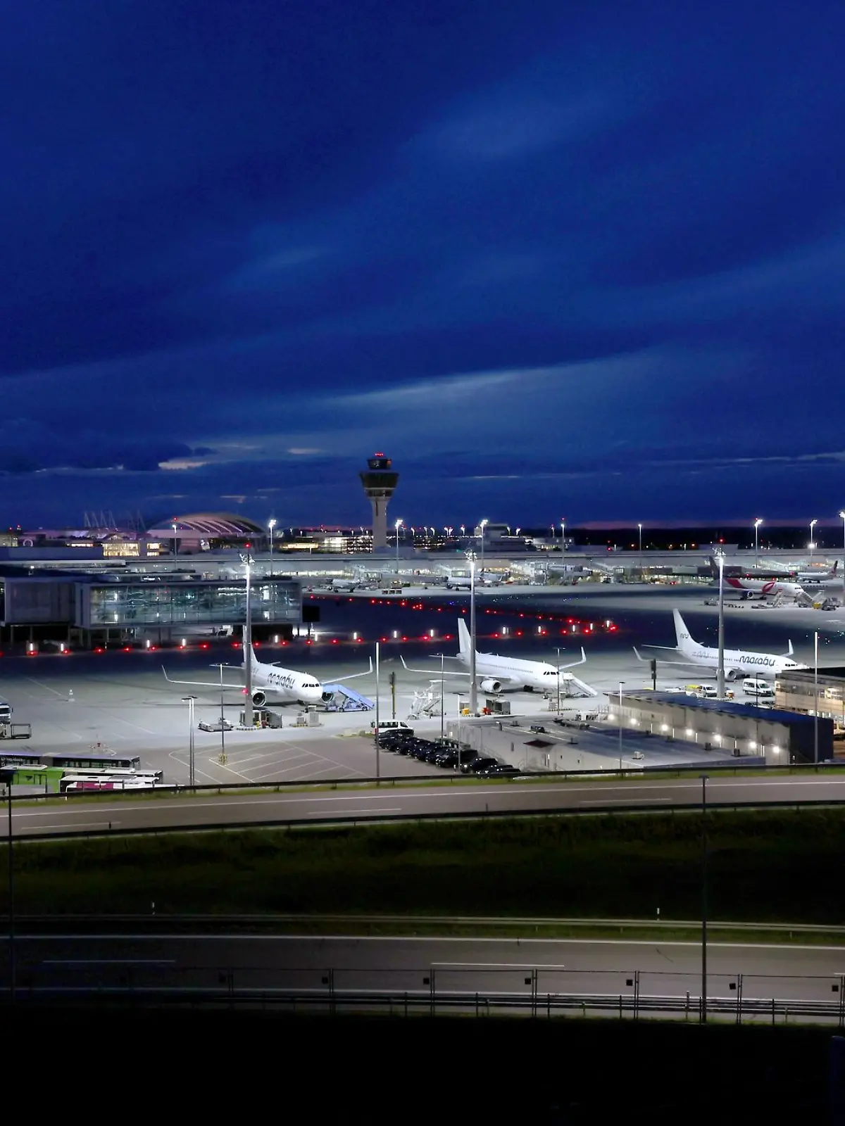Bild zu: "Warnstreik wird Flughafen in München größtenteils lahmlegen "
