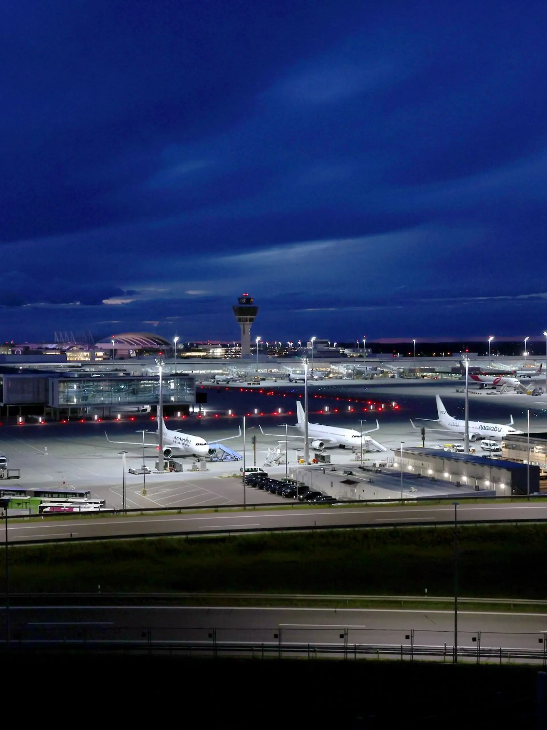 Bild zu: "Warnstreik wird Flughafen in München größtenteils lahmlegen "