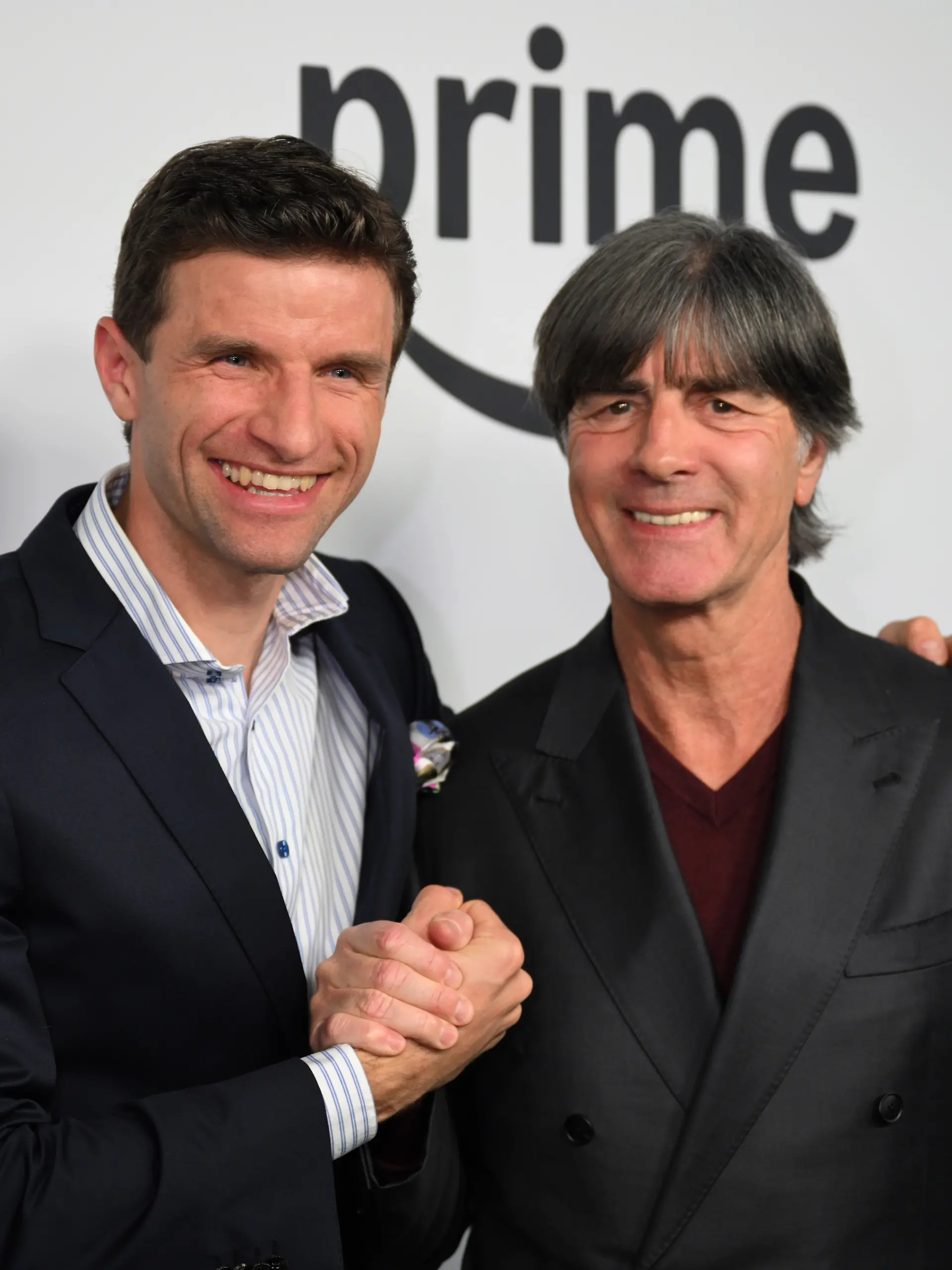 Bild zu: "Alle sind sie da! Doch wo war seine Ehefrau Lisa?"