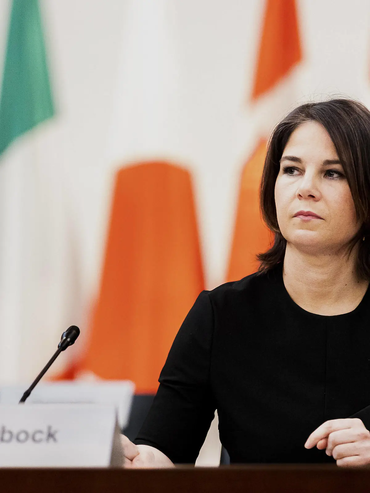  Annalena Baerbock Buendnis 90/Die Gruenen, Bundesaussenministerin, aufgenommen im Rahmen der Unterstuetzungskonferenz fuer Moldau in Berlin, 05.04.2022. Bei der öÄMoldova Support Platform KonferenzöÄ wird es um die Erfuellung der sofortiger Bedarfe der Gefluechteten in Moldau, um die schnelle Weiterverteilung Gefluechteter in andere Laender sowie um finanzielle Unterstuetzung von Moldau gehen. Berlin Germany *** Annalena Baerbock Buendnis 90 Die Gruenen , Federal Minister of Foreign Affairs, recorded at the Support Conference for Moldova in Berlin, 05 04 2022 At the öÄMoldova Support Platform ConferenceöÄ it will be about meeting the immediate needs of the refugees in Moldova, about the rapid onward distribution of refugees Copyright: xFlorianxGaertnerx