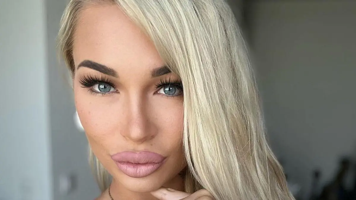 Ex-"Temptation Island V.I.P."-Verführerin Layla Leona ist ein Brustimplantat geplatzt. Quelle: https://www.instagram.com/laylaslife_official