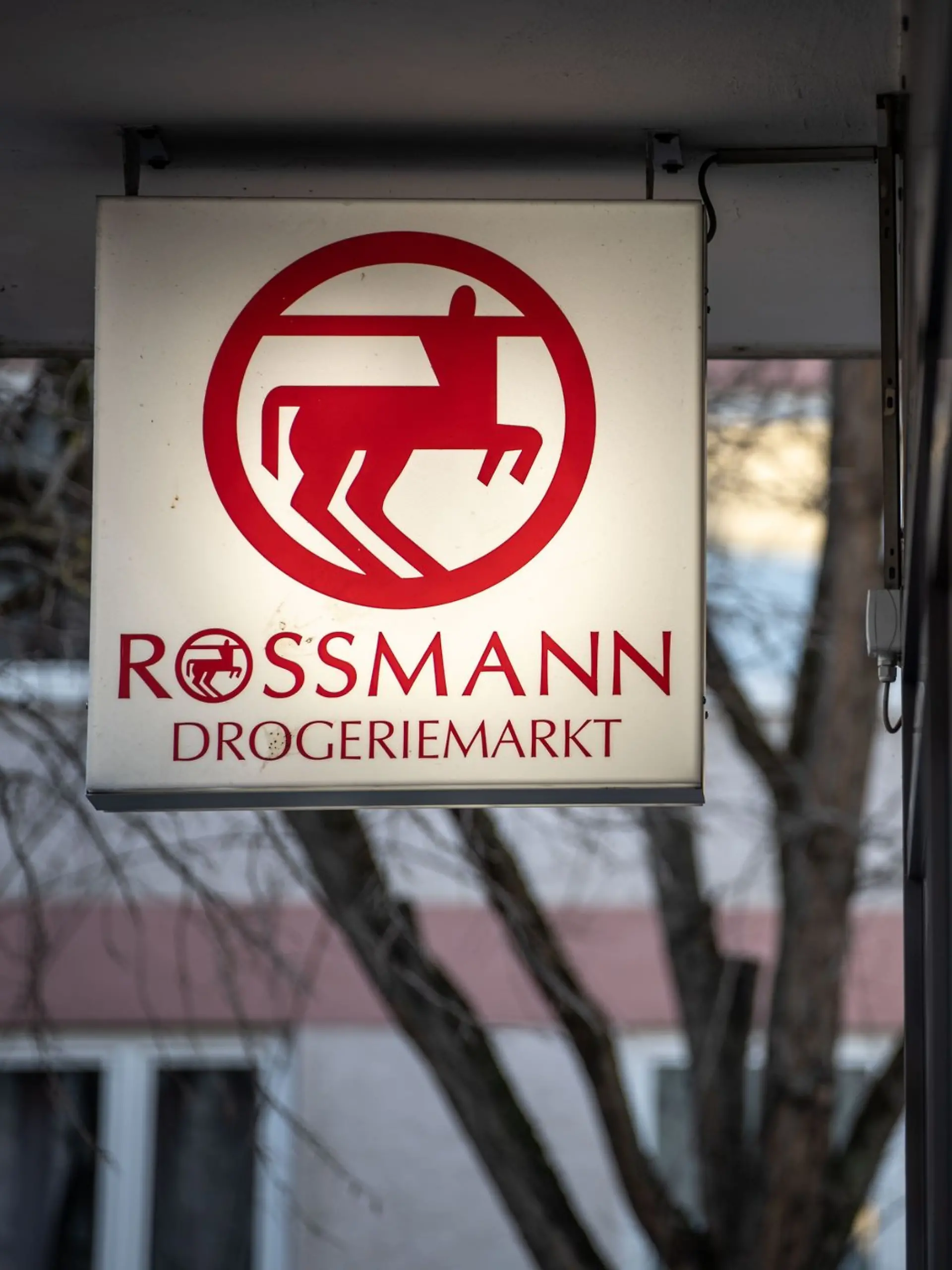 Bild zu: "Drogerie-Riese ruft beliebten Snack zurück"