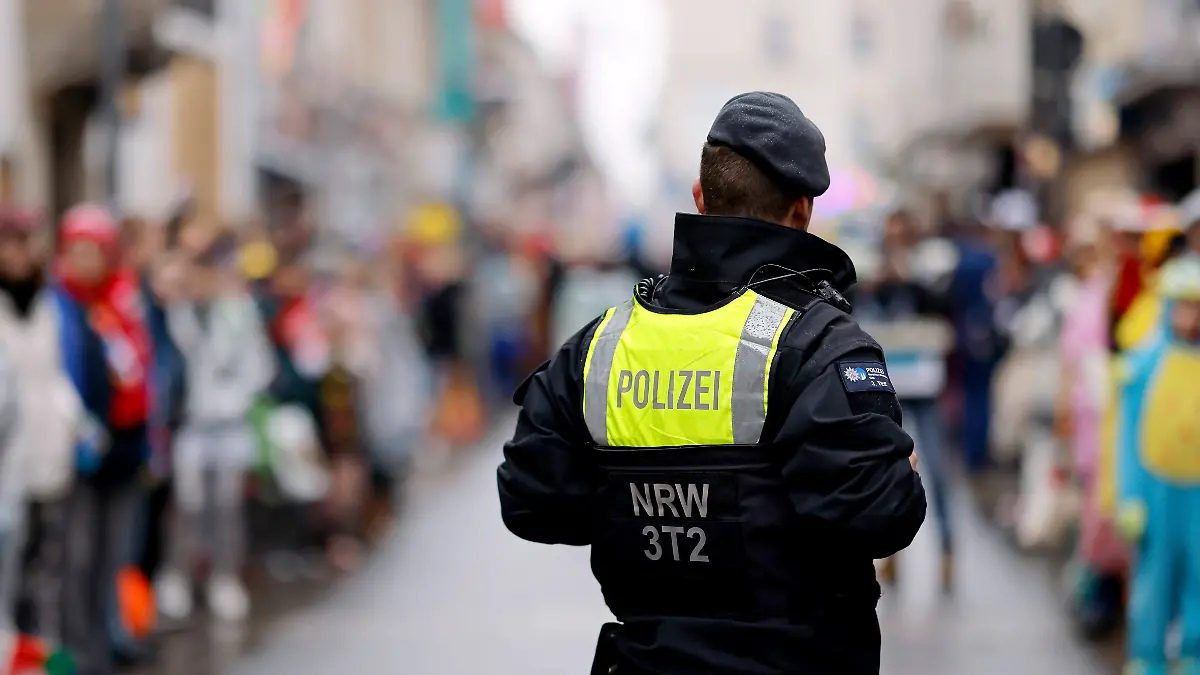 Ein Faschingsumzug in Nürnberg wird abgesagt. (Symbolbild)