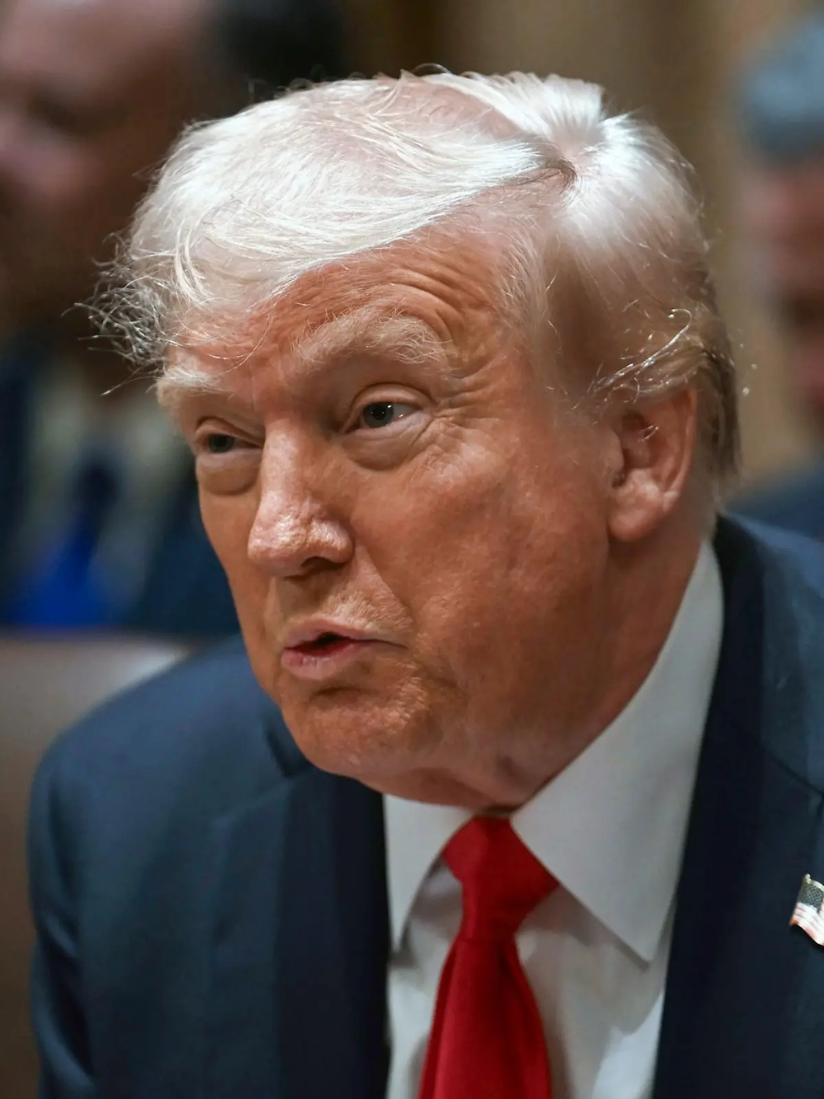 Bild zu: "Zölle in Höhe von 25 Prozent! Trump droht der EU"