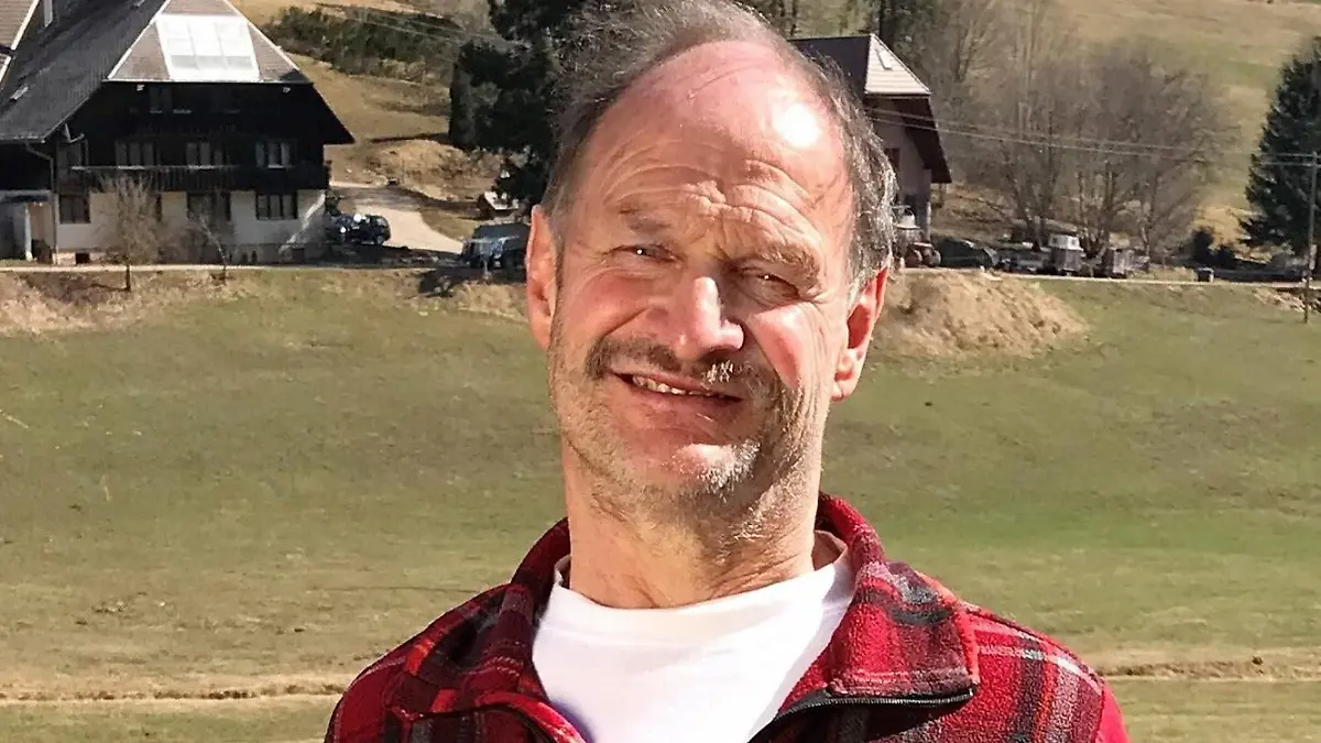 Milchbauer Gottfried (63) aus Baden-Württemberg

+++ Die Verwendung des sendungsbezogenen Materials ist nur mit dem Hinweis und Verlinkung auf RTL+ gestattet. +++