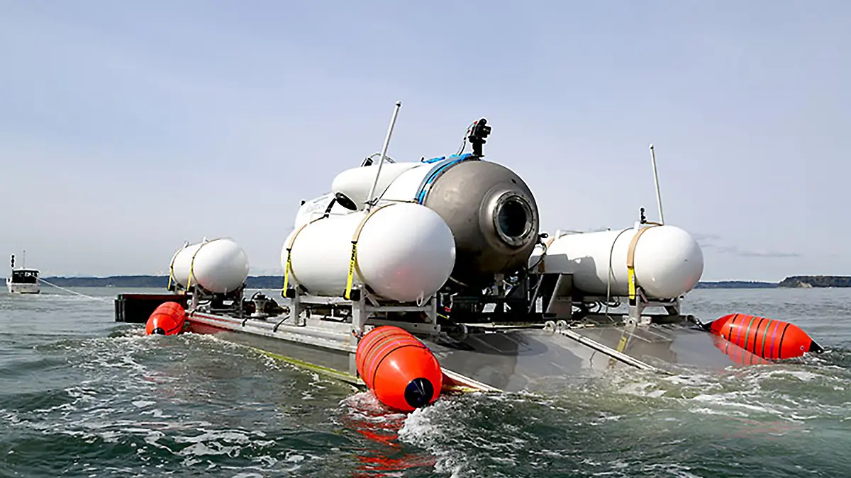 HANDOUT - 21.06.2023, ---: Dieses undatierte von OceanGate Expeditions herausgegebene Foto zeigt das Tauchboot «Titan», mit dem die Wrackstelle der «Titanic» besucht wird. Das Gefährt wird seit Sonntagvormittag (18.06.2023, Ortszeit) vermisst. Etwa eine Stunde und 45 Minuten nach Beginn des Tauchgangs, der rund sieben Stunden dauern sollte, riss der Kontakt zum Begleitboot «Polar Prince» ab. Foto: Oceangate Expeditions/PA Media/dpa - ACHTUNG: Nur zur redaktionellen Verwendung im Zusammenhang mit der aktuellen Berichterstattung und nur mit vollständiger Nennung des vorstehenden Credits +++ dpa-Bildfunk +++