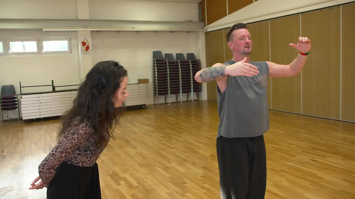 Wir haben Ben Zucker beim Training besucht Konditions-Check mit dem „Let's Dance“-Kandidat