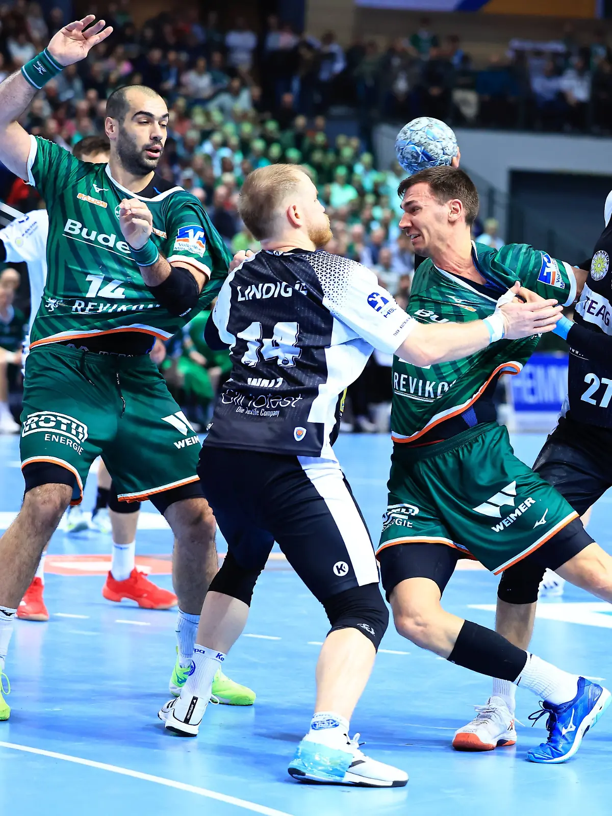 Das Duell zwischen der HSG Wetzlar und der ThSV Eisenach wird von einem medizinischen Notfall unterbrochen. 