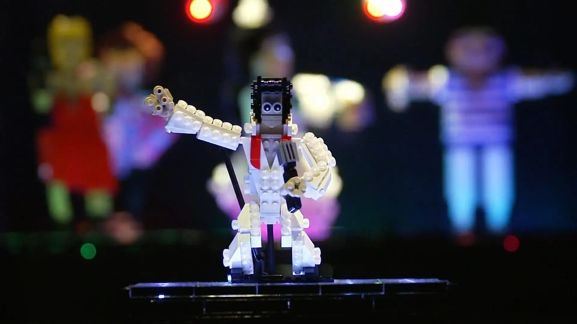 Werden die LEGO-Figuren fehlerfrei tanzen? "Der Move ist super cool"