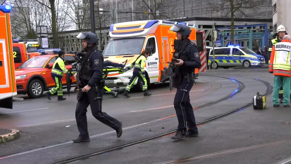 Nach den Schüssen am Landgericht Bielefeld schwebt laut Polizei keines der Opfer mehr in Lebensgefahr. (Archivbild)