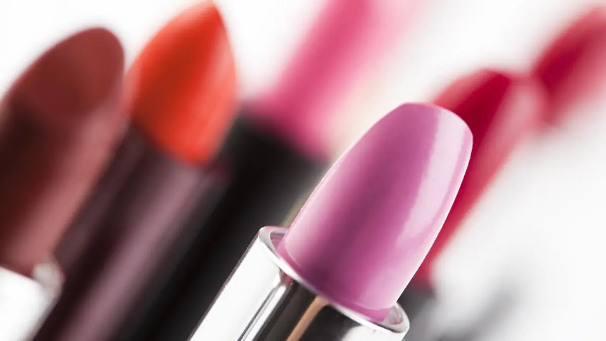 lippenstift Fotolia 18070479 S.jpg