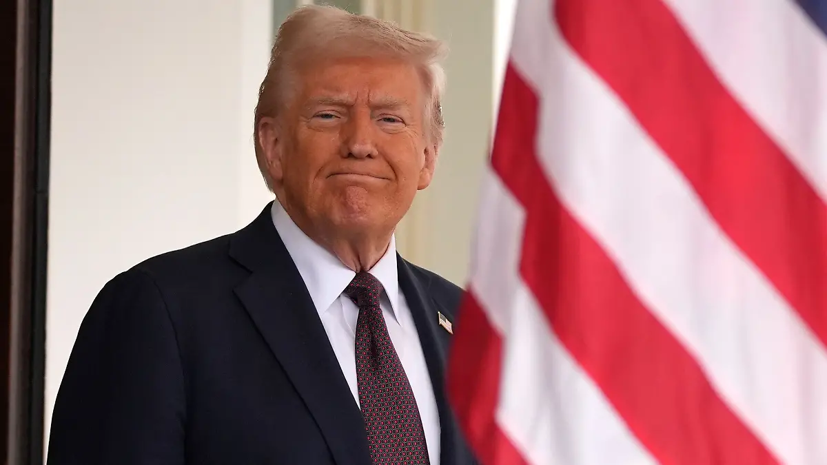 US-Präsident Donald Trump hat gut lachen: Neben seinen Einkünften als Unternehmer bekommt er zudem ein ordentliches Sümmchen an Gehalt.