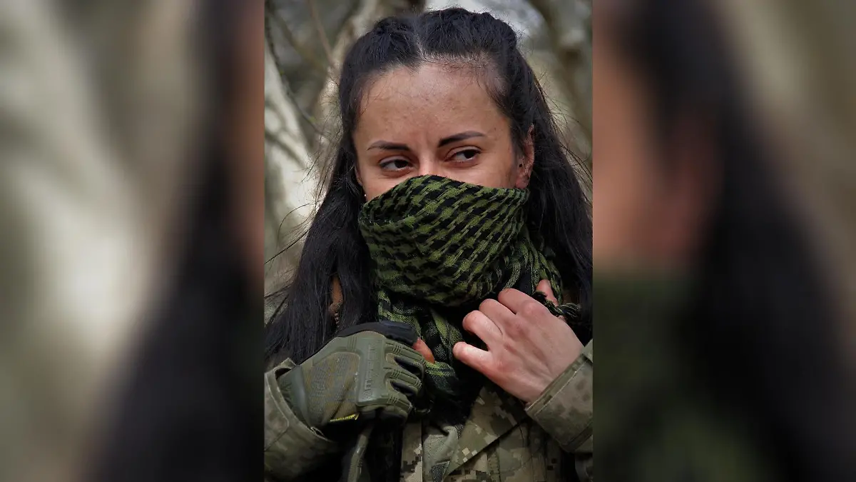 Die Scharfschützin mit dem Namen „Charcoal“, auf Deutsch Holzkohle, soll laut ukrainischer Armee wegen ihres Bruders zu kämpfen begonnen haben