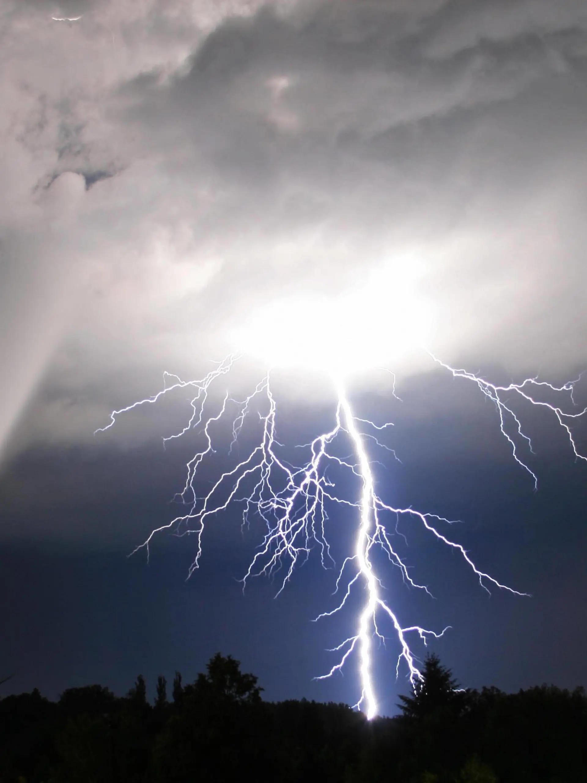  tornado PUBLICATIONxINxGERxSUIxAUTxONLY Copyright: xDanielLorettox Panthermedia07198981