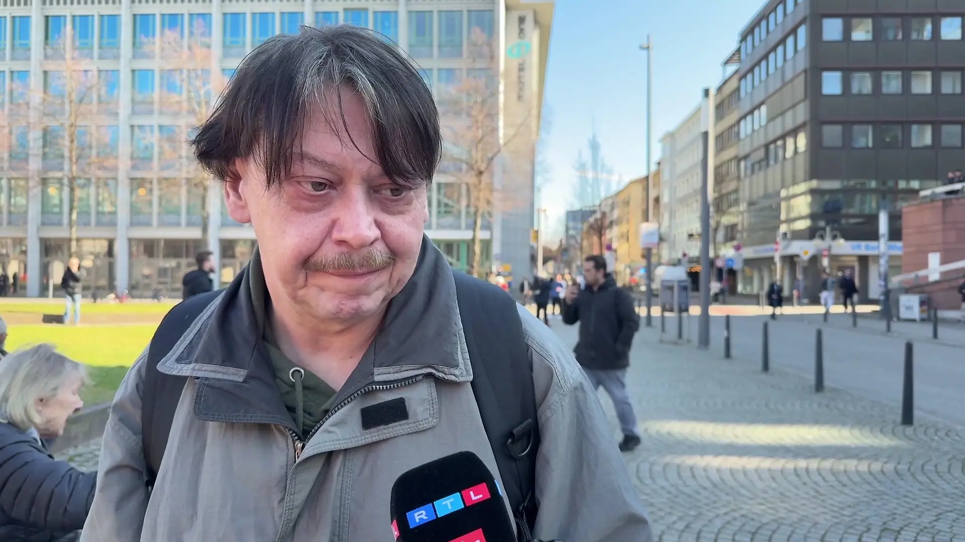 Gerd Neumann beobachtet die Todesfahrt von Mannheim.