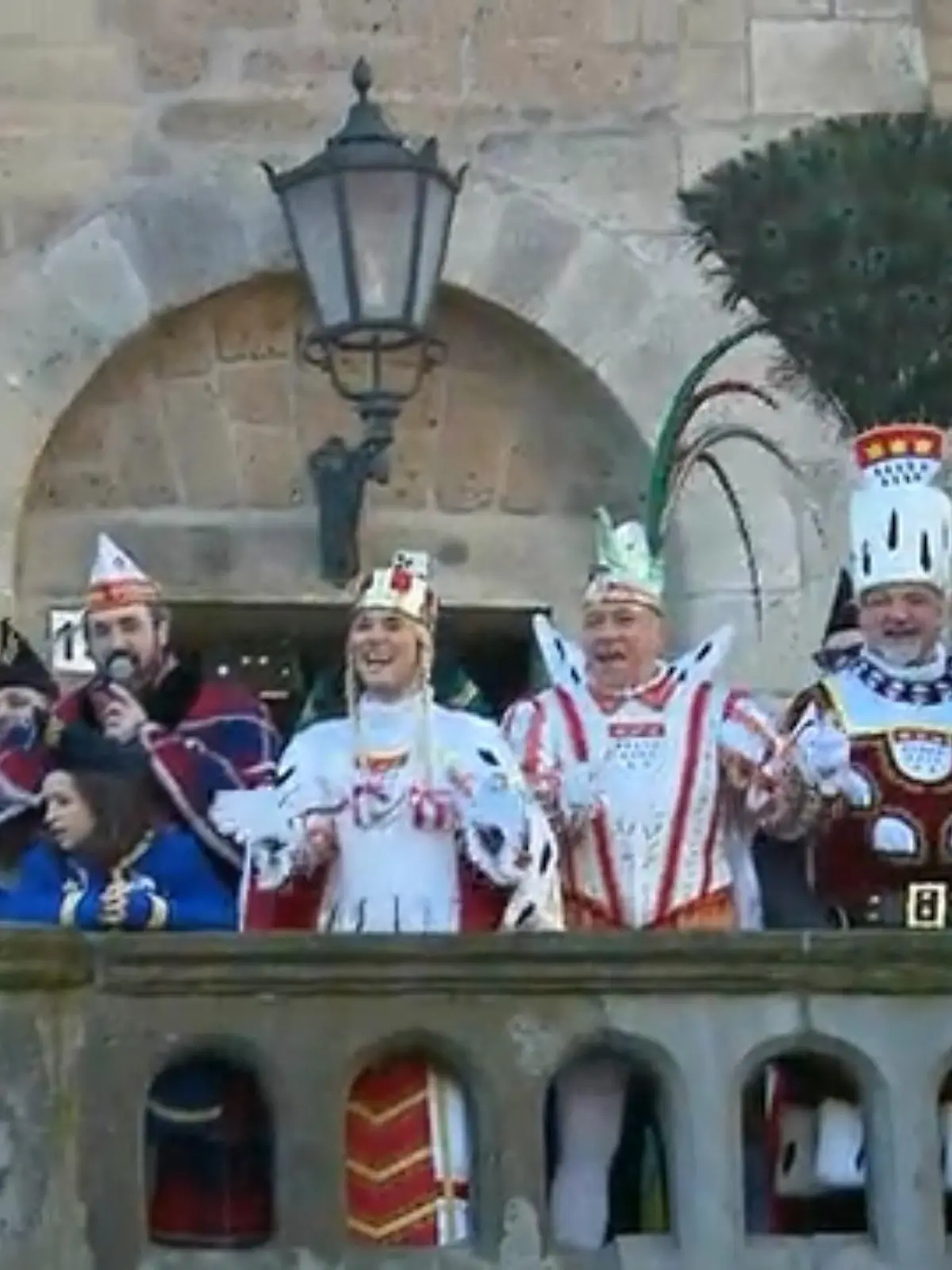Bild zu: "Rosenmontag im Westen"
